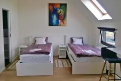 118685431