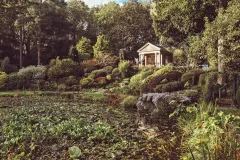 House Gardens Acres of picturesque