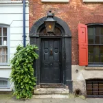 Shutterstock 2515537463