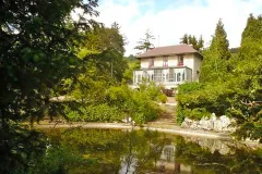 285735922