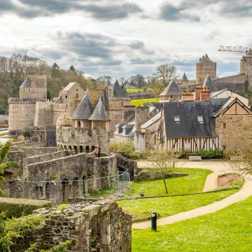 Fougeres