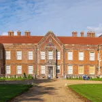 Shutterstock 1829103479