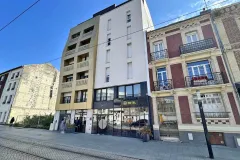 702915735