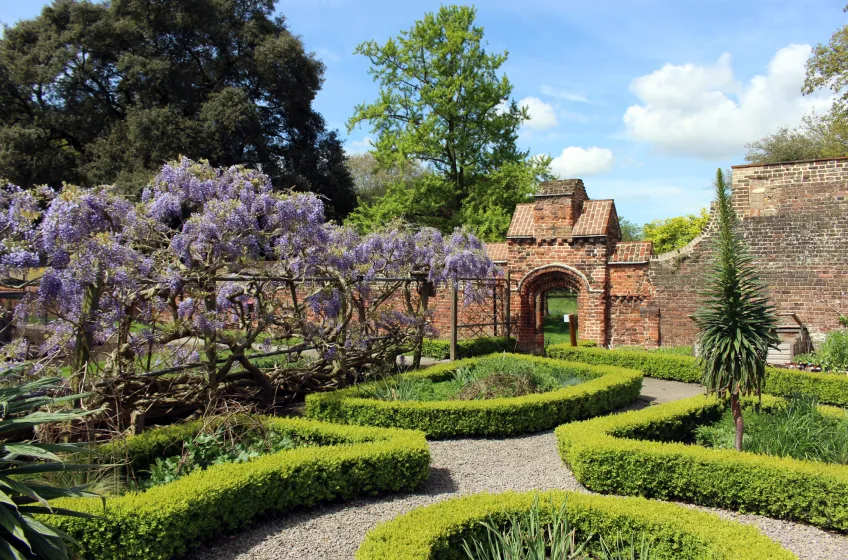 Fulham Palace Gardens