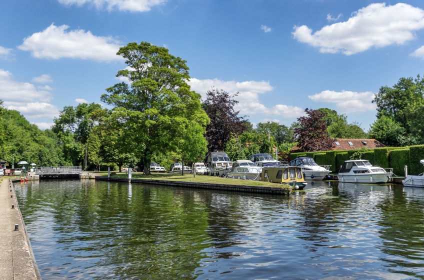 The River Thames at Hurley