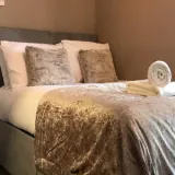 158748158