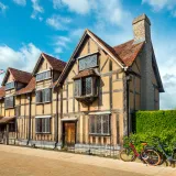 Shutterstock 2474960059