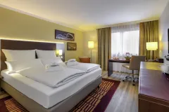 748668279