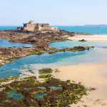 Shutterstock 2586039329