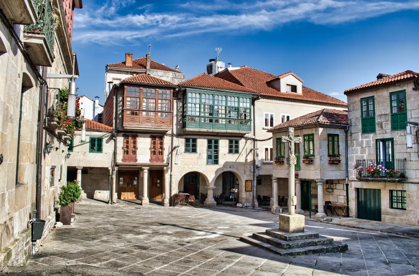 Lena Square, Pontevedra