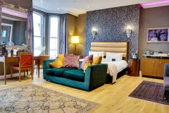 Halvard Hotel, Douglas