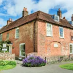 Shutterstock 1302035413