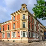 Shutterstock 2415571497