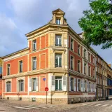 Shutterstock 2415571497