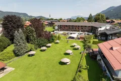 608236106