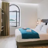 370322675