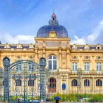 Shutterstock 2429655515